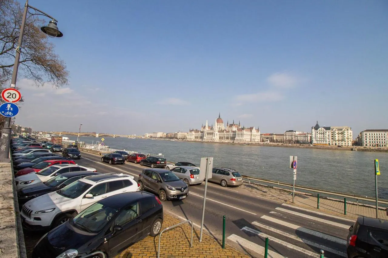 The River Boedapest Appartement